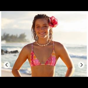 Hannah meloche x kulani kini top